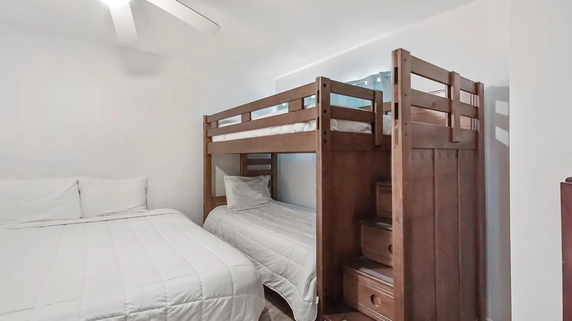 Aquavista Beach Resort By Sand Seeker Vacations Panama City Beach Apartment