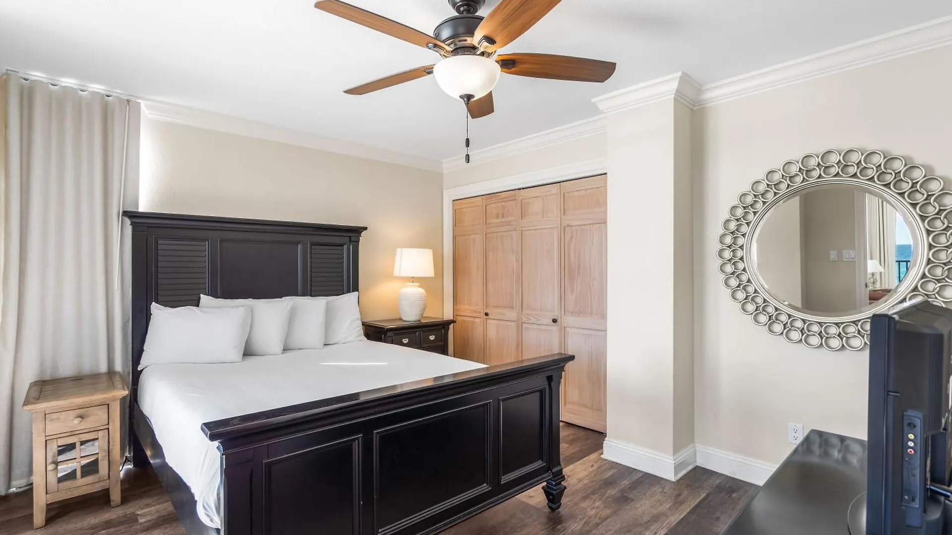 Aquavista Beach Resort By Sand Seeker Vacations Panama City Beach
