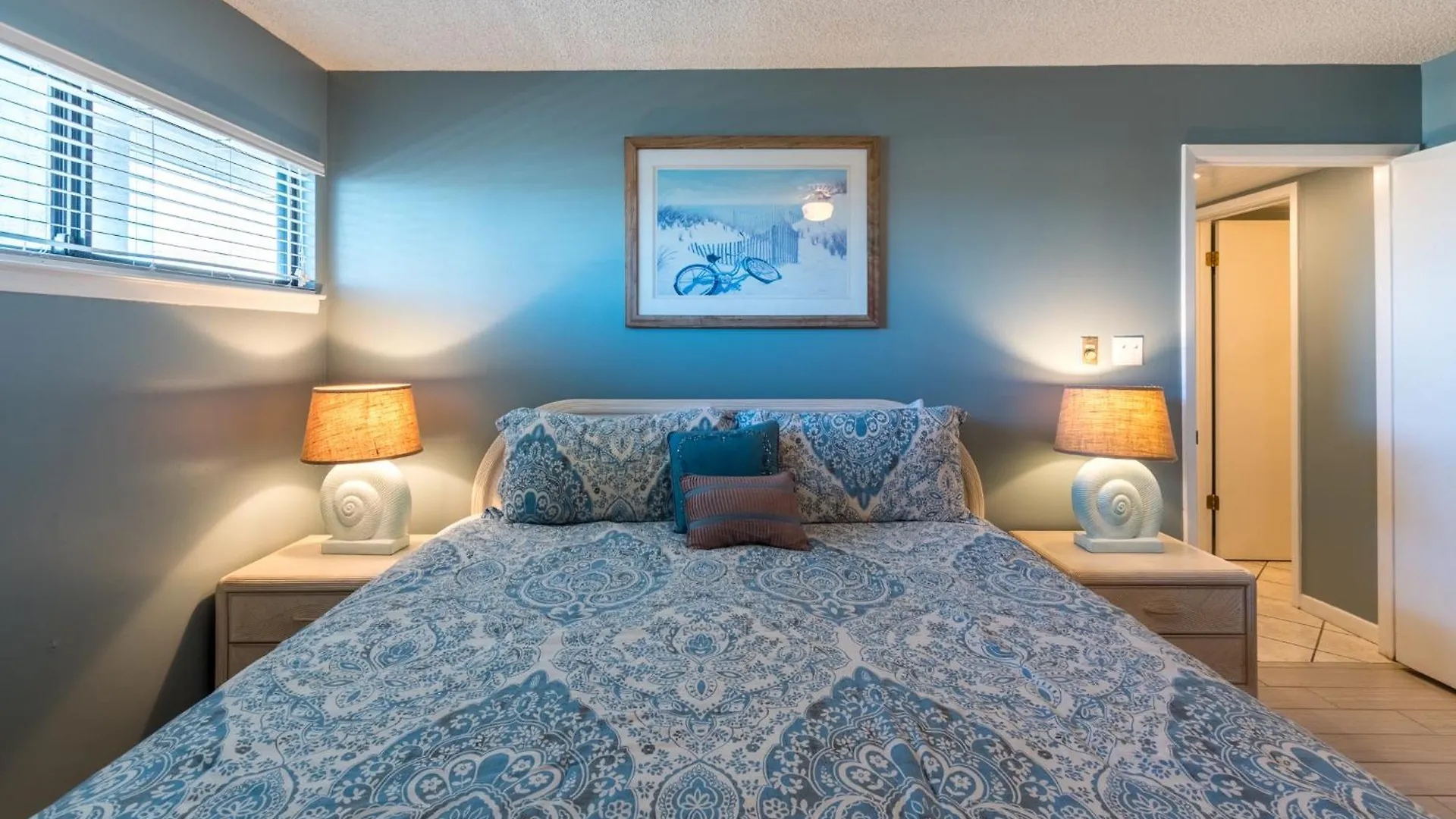 Aquavista Beach Resort By Sand Seeker Vacations Panama City Beach