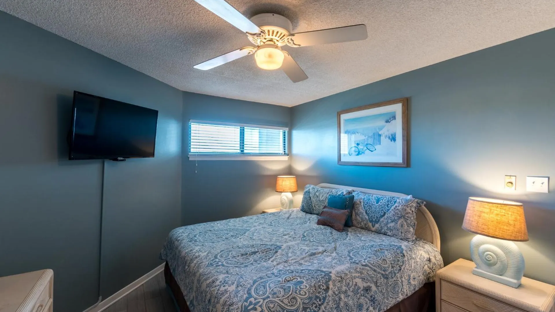 Aquavista Beach Resort By Sand Seeker Vacations Panama City Beach